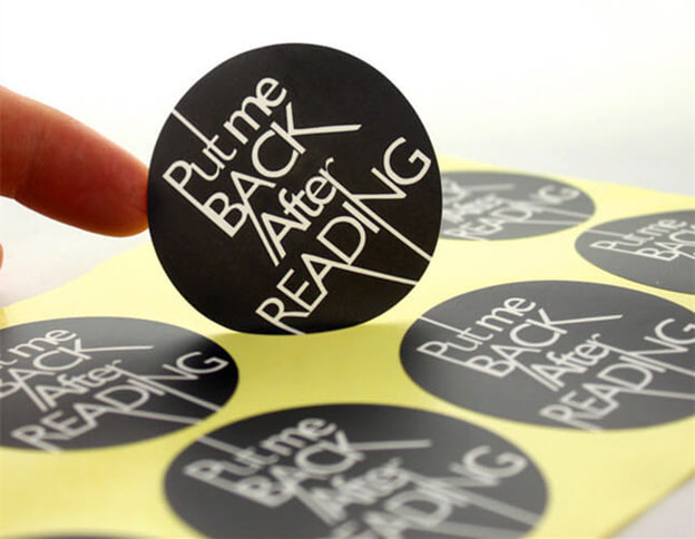 in decal nhựa tại DHA Group Việt Nam